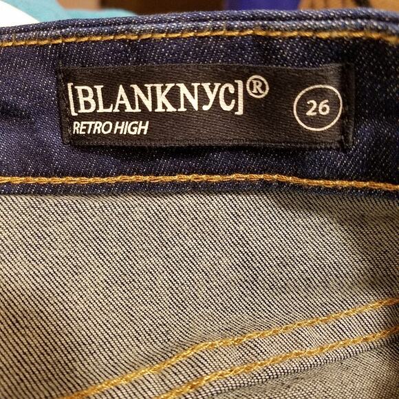 BLANK NYC Retro High Rise Dark Wash Denim Cutoff Shorts Size 26 NWT - Picture 6 of 7